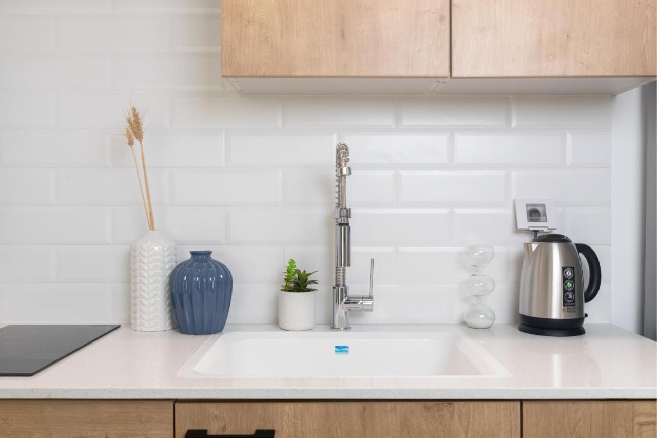 דירת סטודיו מודרנית מול החוף By Edom Apartment Eilat